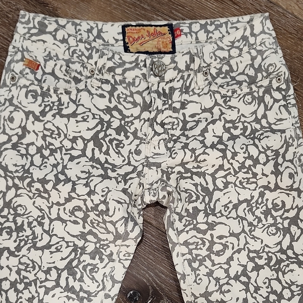 Dear John Off White Grey Womens Floral Cropped Ankle Jeans Low Mid Rise Sz 26 - Picture 3 of 10